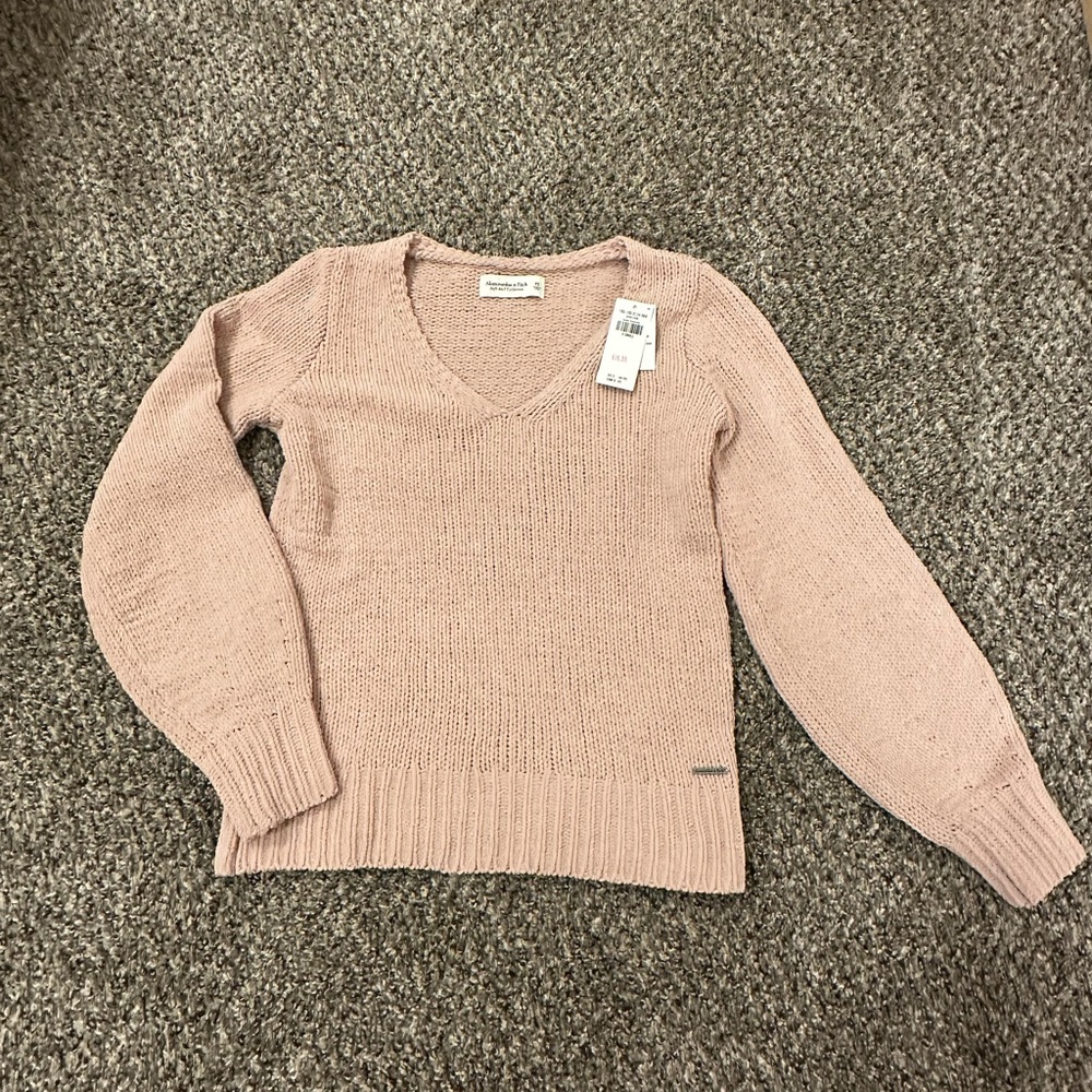NWT Abercrombie and Fitch Soft Knit Sweater Size XS